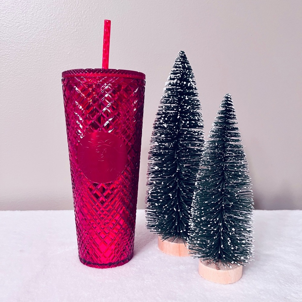 NEW!  Starbucks Holiday 2021 red jeweled venti tumbler